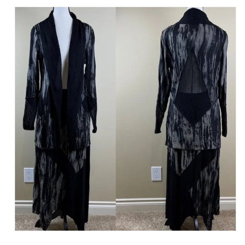 Women's Black & Gray Abstract Skirt Set - Brand